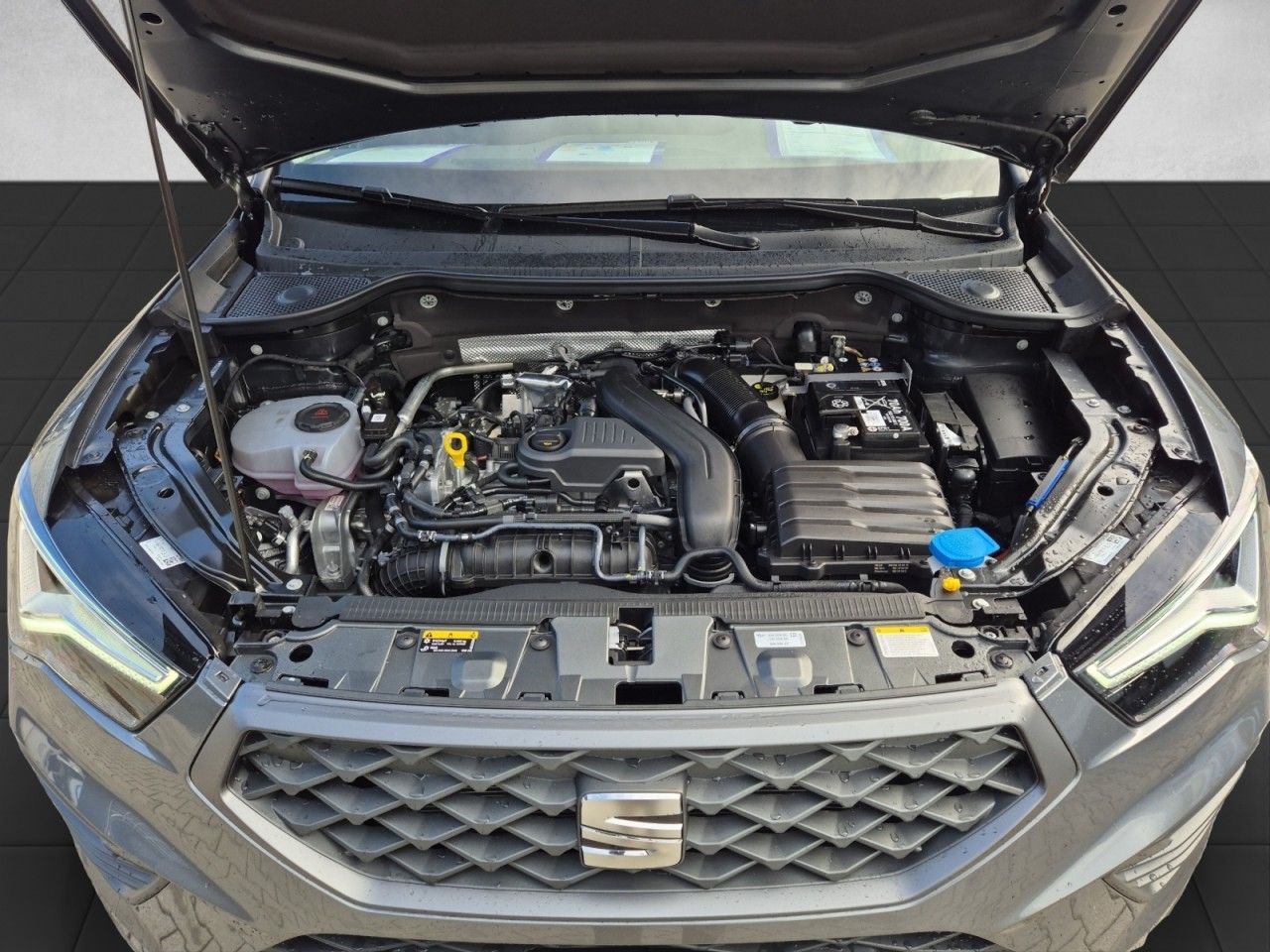 Fahrzeugabbildung SEAT Ateca FR AHK Black Pack 19 Zoll Alu Navi