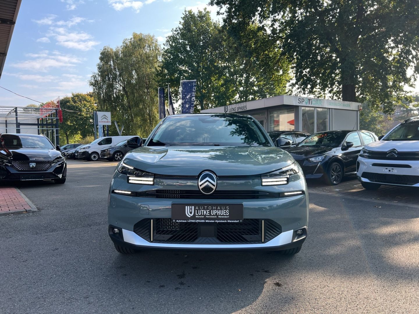 Fahrzeugabbildung Citroën C4 X Max 1.2 PureTech 130 AT8 Navi CarPlay SHZ