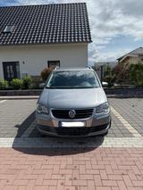 Volkswagen VW Touran Freestyle - Volkswagen Touran Freestyle mit Diesel-Antrieb