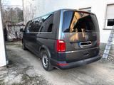 Volkswagen T6 Caravelle 4x4 , 2 Schiebetüren, lang, 9 Sitze - : Van, Schiebetüren