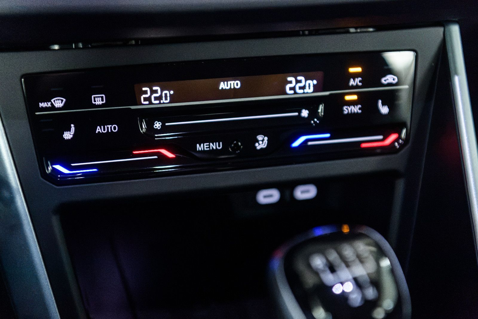 Fahrzeugabbildung Volkswagen Taigo Goal 1.0 TSI LED+APP+SHZ+ACC+5 J.GARANTIE