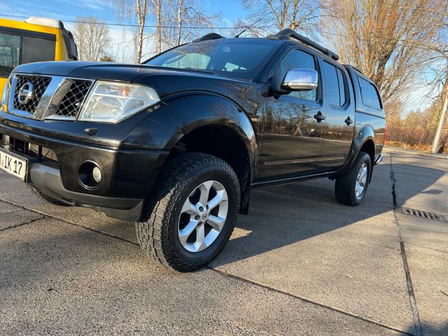 Nissan Navara Pickup Höhergelegt LKW-Zulassung AHK 3.5t