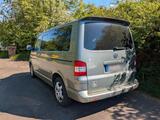 Volkswagen T5 Volkswagen Multivan umgebaut für Rollst... - gebrauchte Volkswagen LT aus dem Jahr 2005