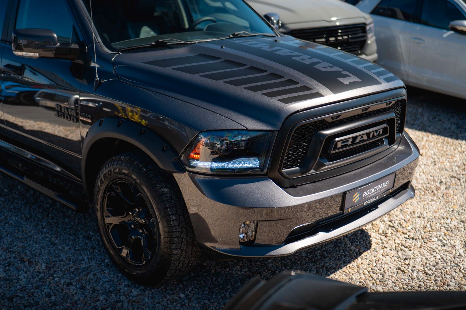 Fahrzeugabbildung Dodge RAM 5.7 V8 HEMI 4x4 Sport LARAMIE NightPaket 19%