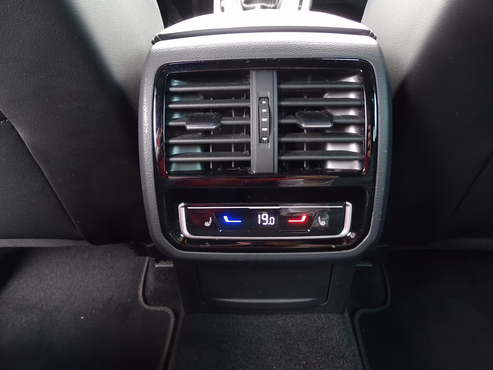Volkswagen Passat 1.5 TSI R-Line LED ACC Kamera, миниатюра 27