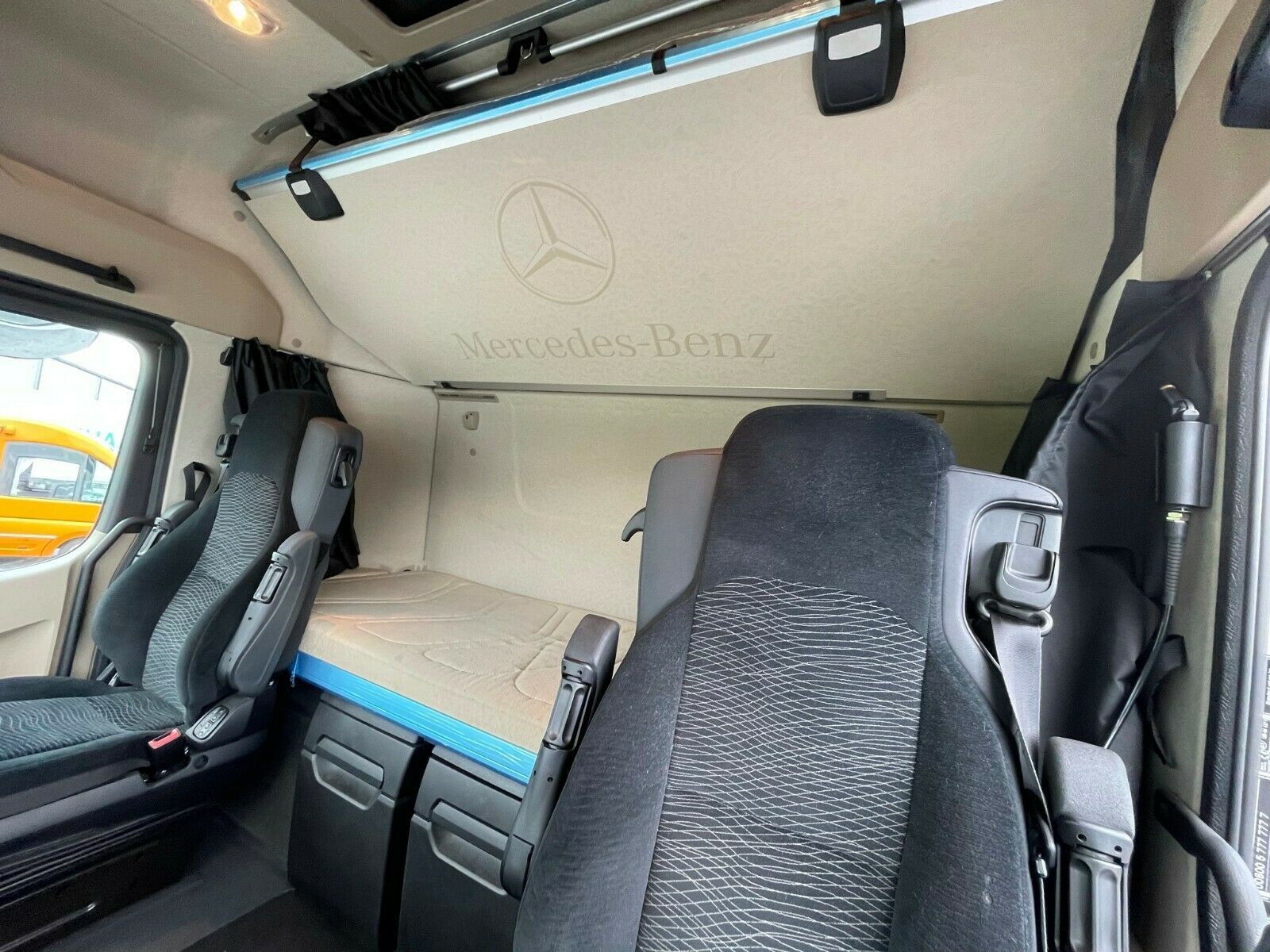 Fahrzeugabbildung Mercedes-Benz Actros  2545 L