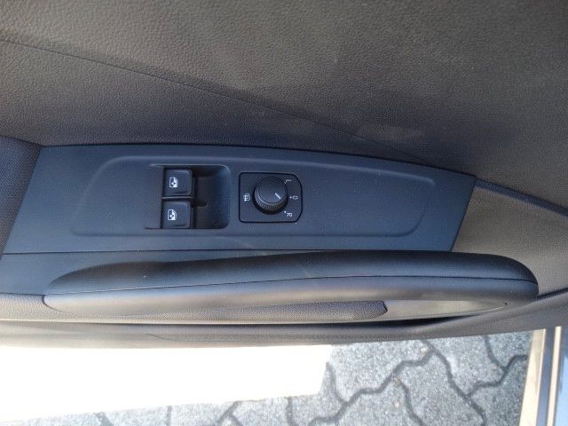 ŠKODA Fabia Fabia Selection 1.0 TSI – Bild 11 von 17