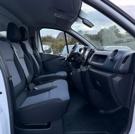 Opel Vivaro - 12