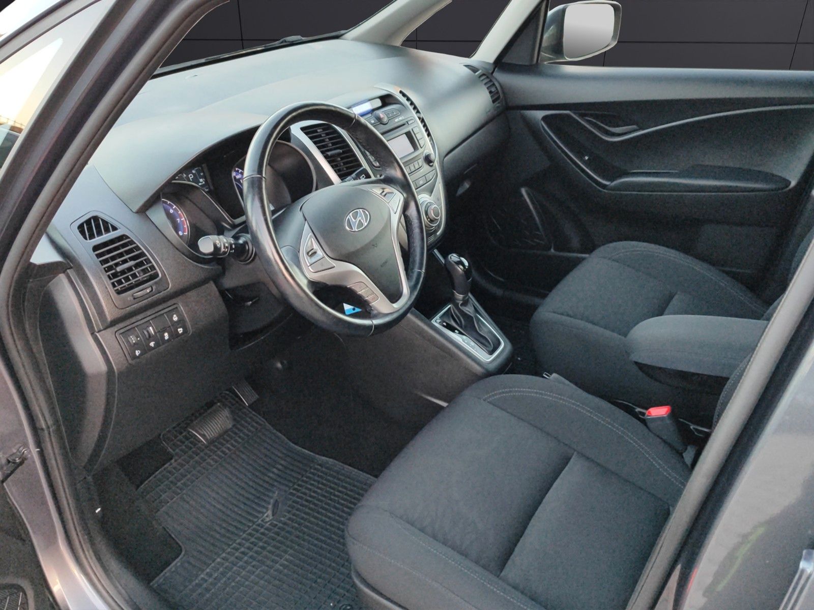 Fahrzeugabbildung Hyundai ix20 Space*Soundsystem*Klima*Sitzheizung*