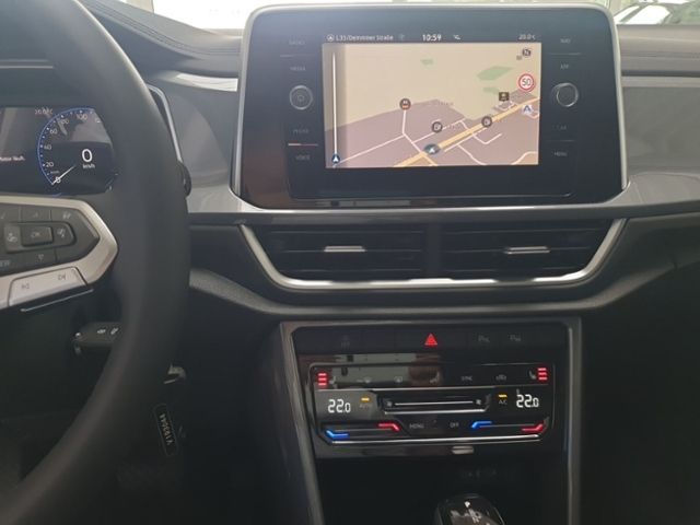 Fahrzeugabbildung Volkswagen T-Roc  1.5 TSI DSG Style AHK LED NAVI PDC SHZ