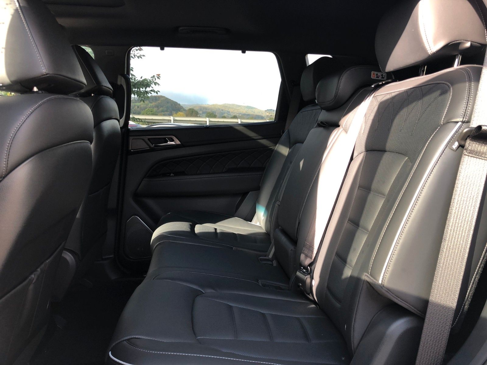 Fahrzeugabbildung KGM REXTON+BLACKLINE+LEDER+360°KAMERA+ELEKTR.SITZE++