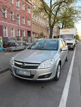 Opel Astra h 1.7 CDTI - Opel Astra aus 2009 mit Diesel-Antrieb: Kombi, 1.7