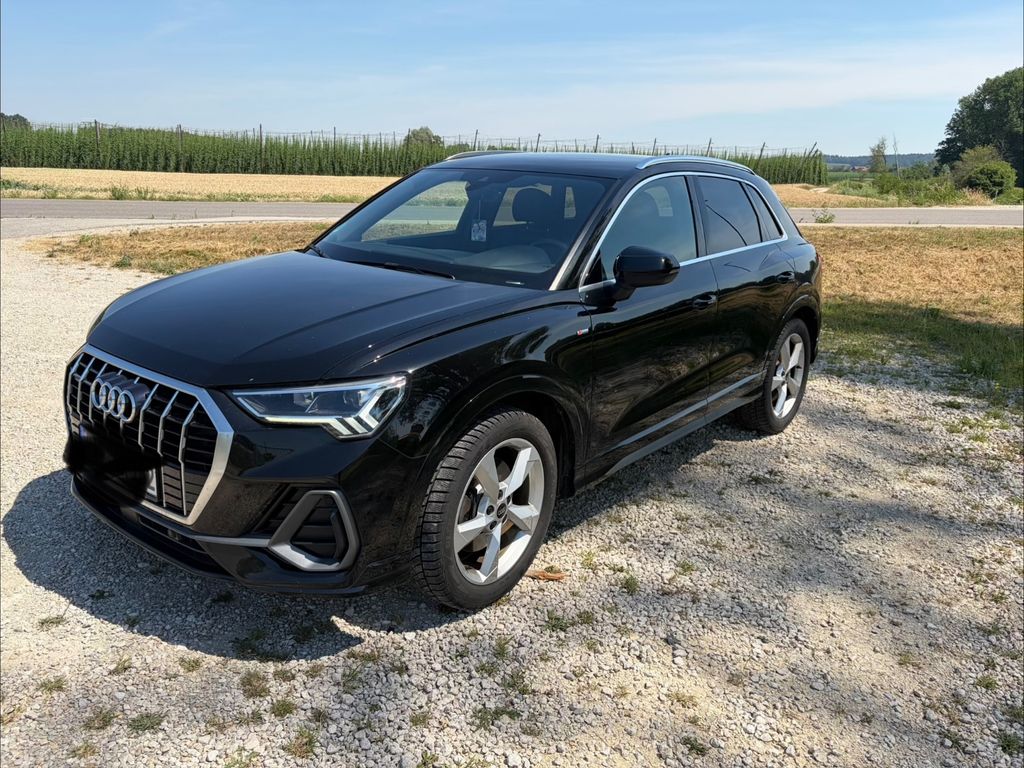 Image of Audi Q3