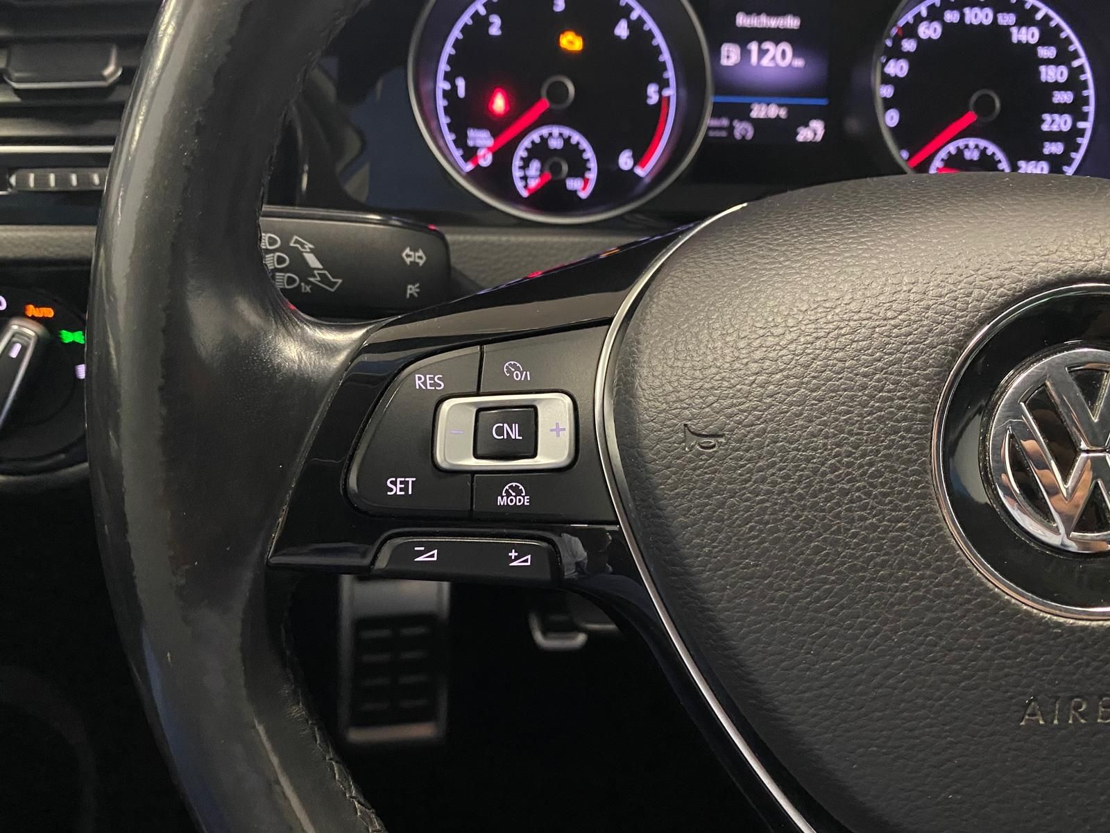Fahrzeugabbildung Volkswagen Golf 2.0 TDI Allstar BMT KLIMA+PDC+NAVI+SITZHEIZ