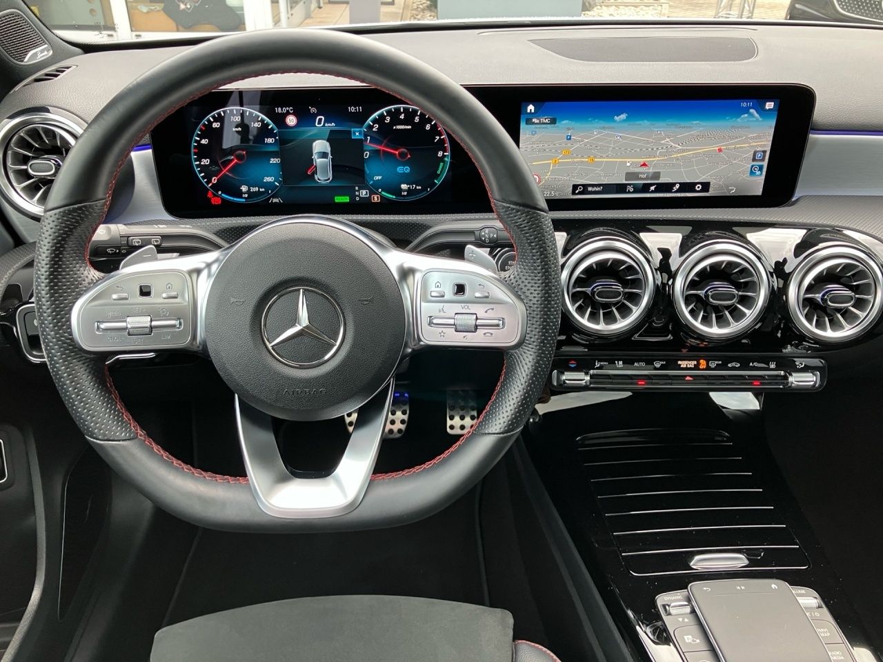Fahrzeugabbildung Mercedes-Benz A 250 e AMG+NIGHT+PANO+AHK+BURM+MEMORY+CARPL+