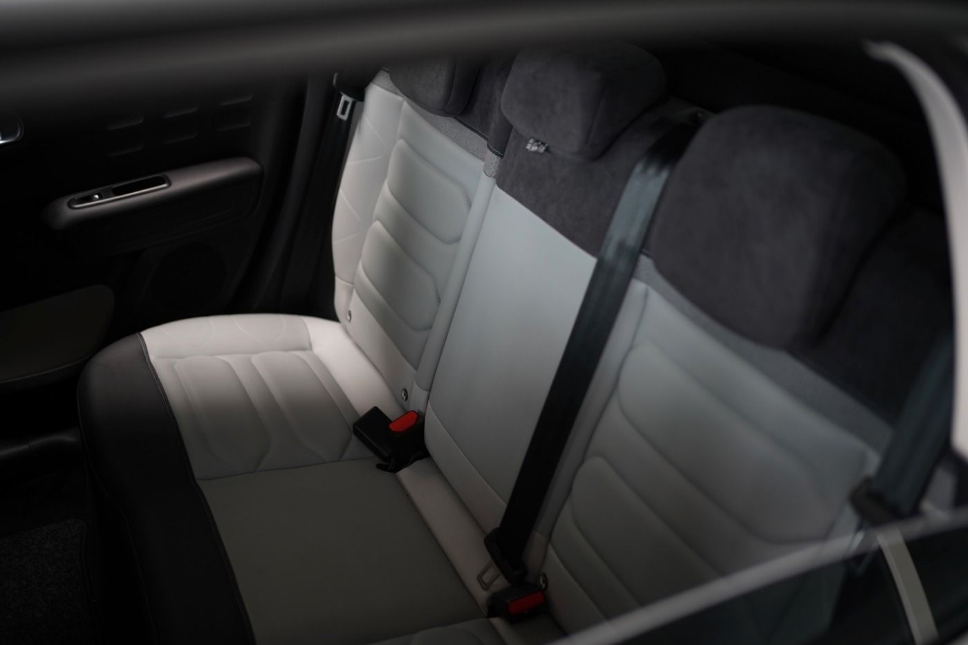 Fahrzeugabbildung Citroën C3 PureTech 110 EAT6 Elle Automatik Sitzheizung