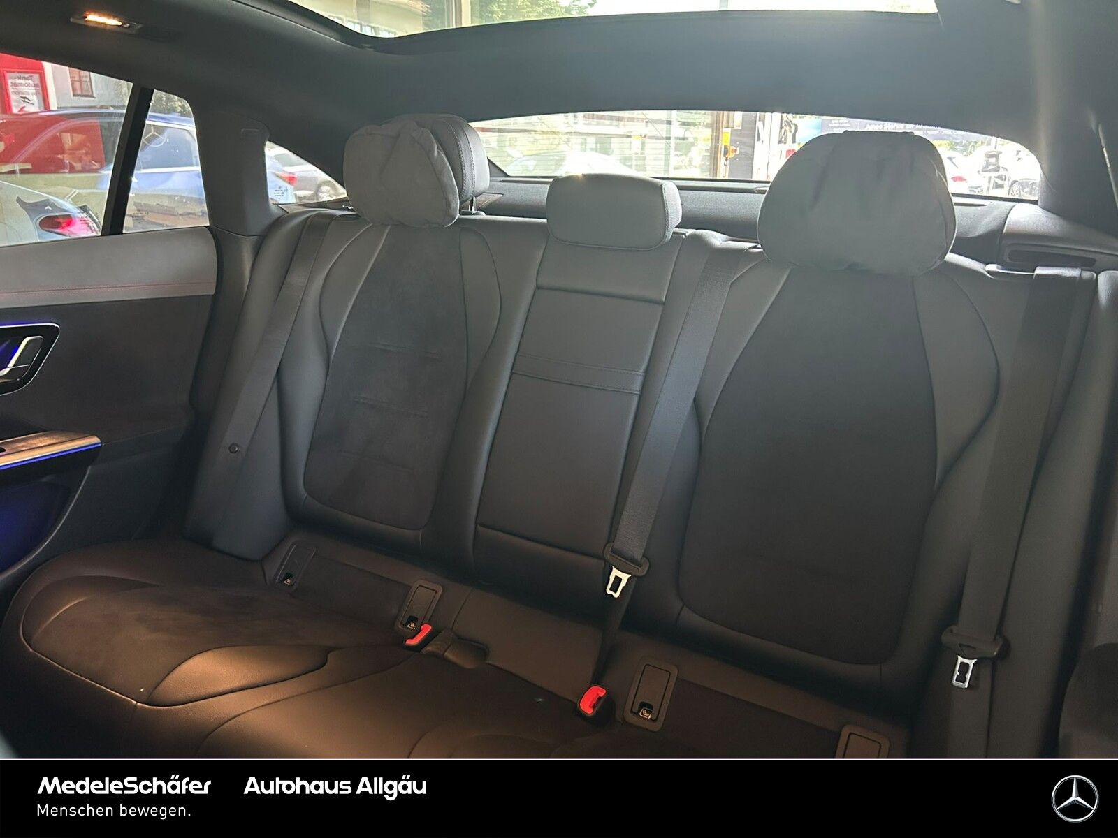 Mercedes-Benz EQE 300 AMG Night 21" D-Light AIRMATIC PanoSD foto 19