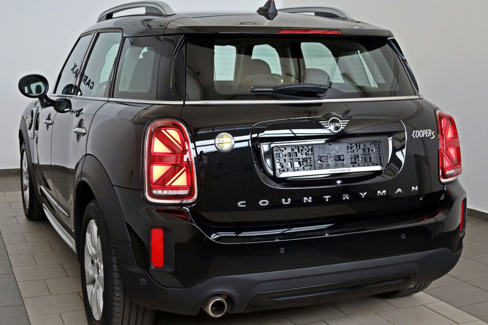 Fahrzeugabbildung MINI Cooper SE Countryman All4 Hybrid Trim ,Navi,LED