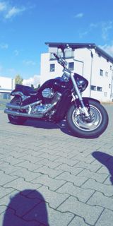 Suzuki Intruder M800 mit Umbauten - SUZUKI INTRUDER M800