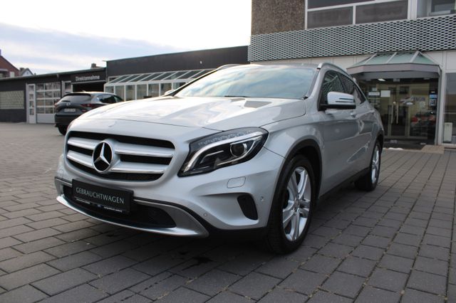 Mercedes-Benz GLA 200 Urban*NAVI*BI-XENON*LEDER*PDC*18"RAD