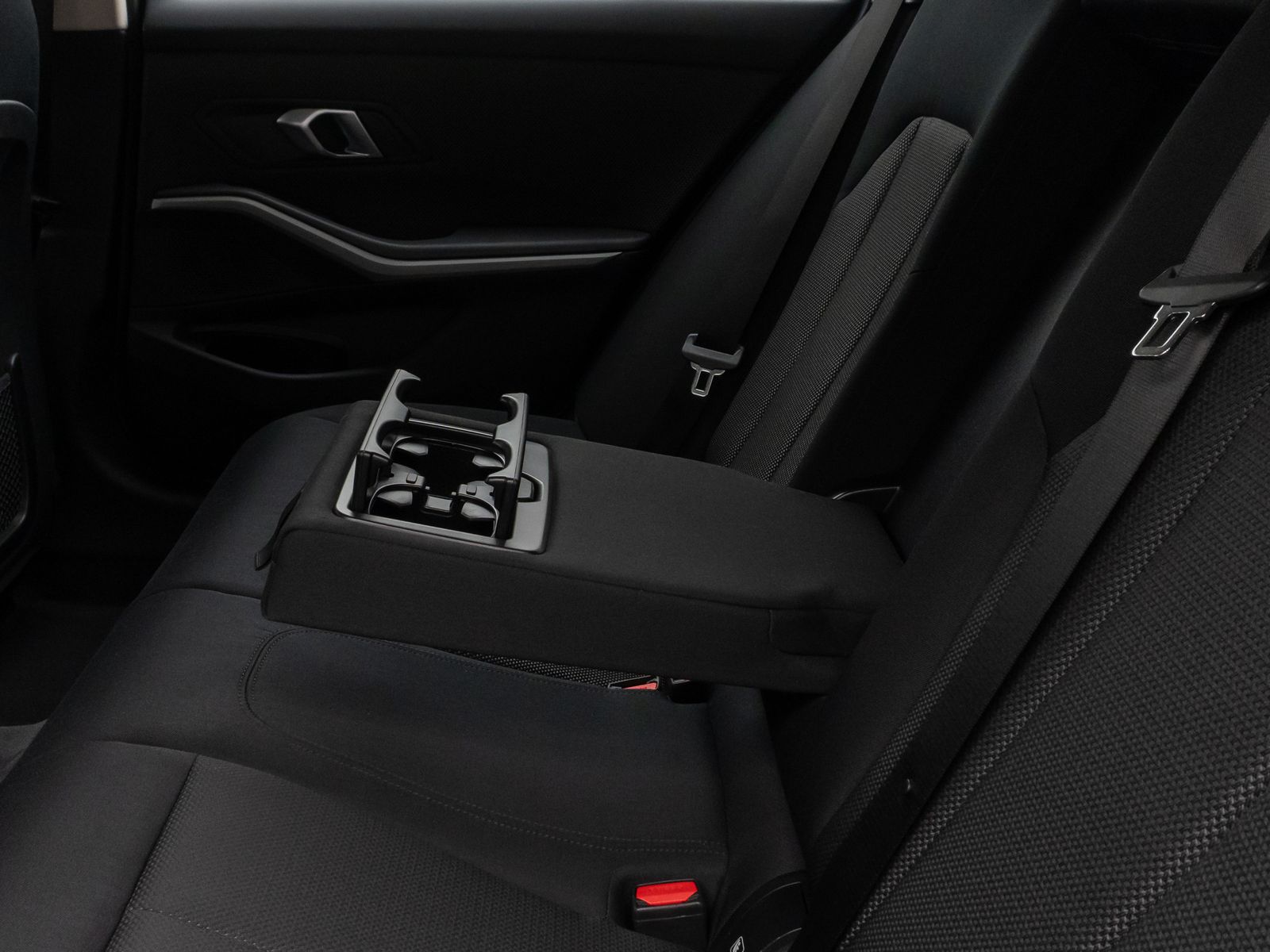 Fahrzeugabbildung BMW 318i DAB CockPit+PDC Sitzhzg Geschwindigkeitsreg