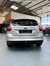 Ford Focus 1.6 | 125 PS | 2. Hand - Ford Focus aus 2011: Limousine