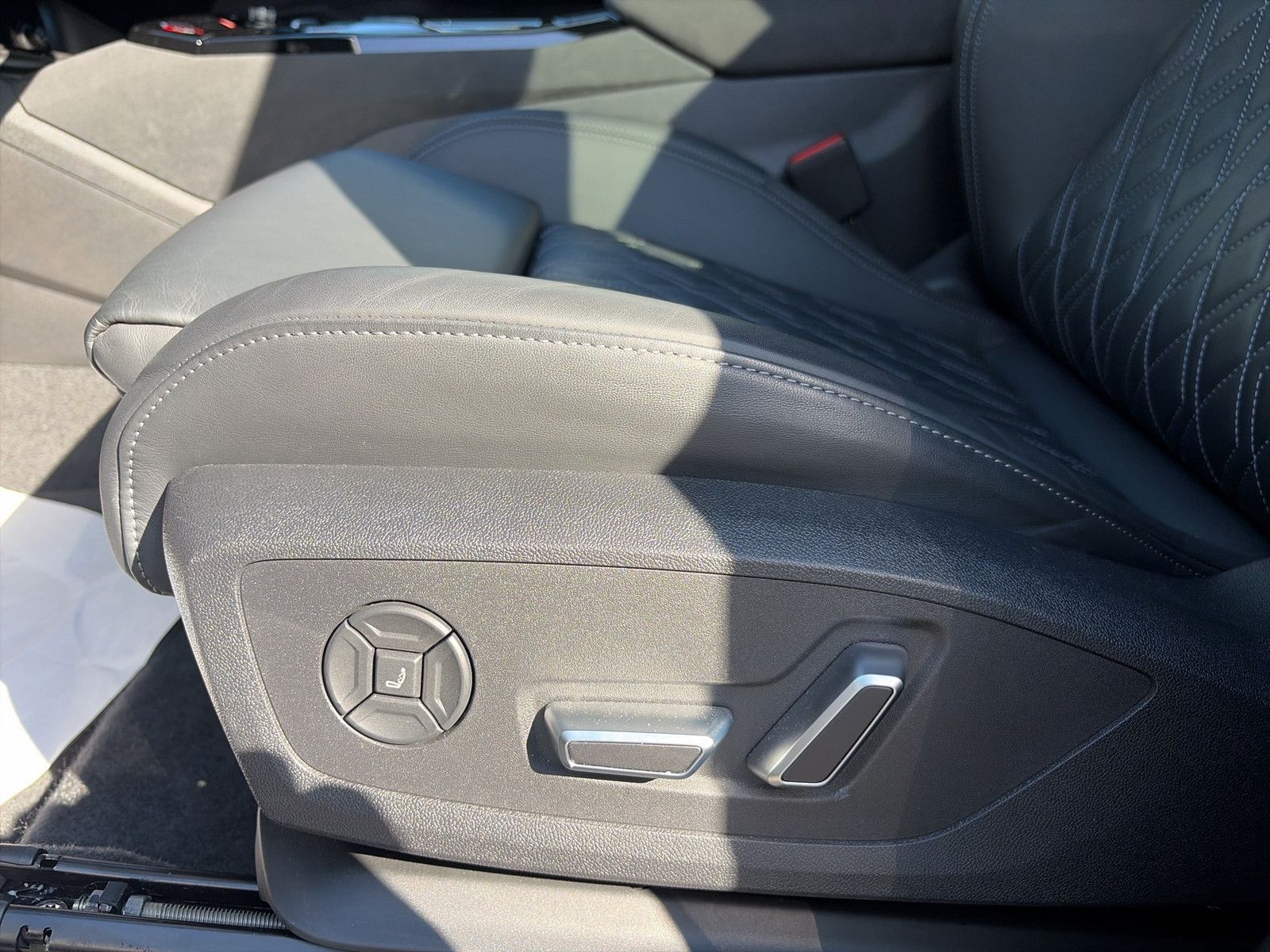 Audi SQ6 e-tron - Bild 16