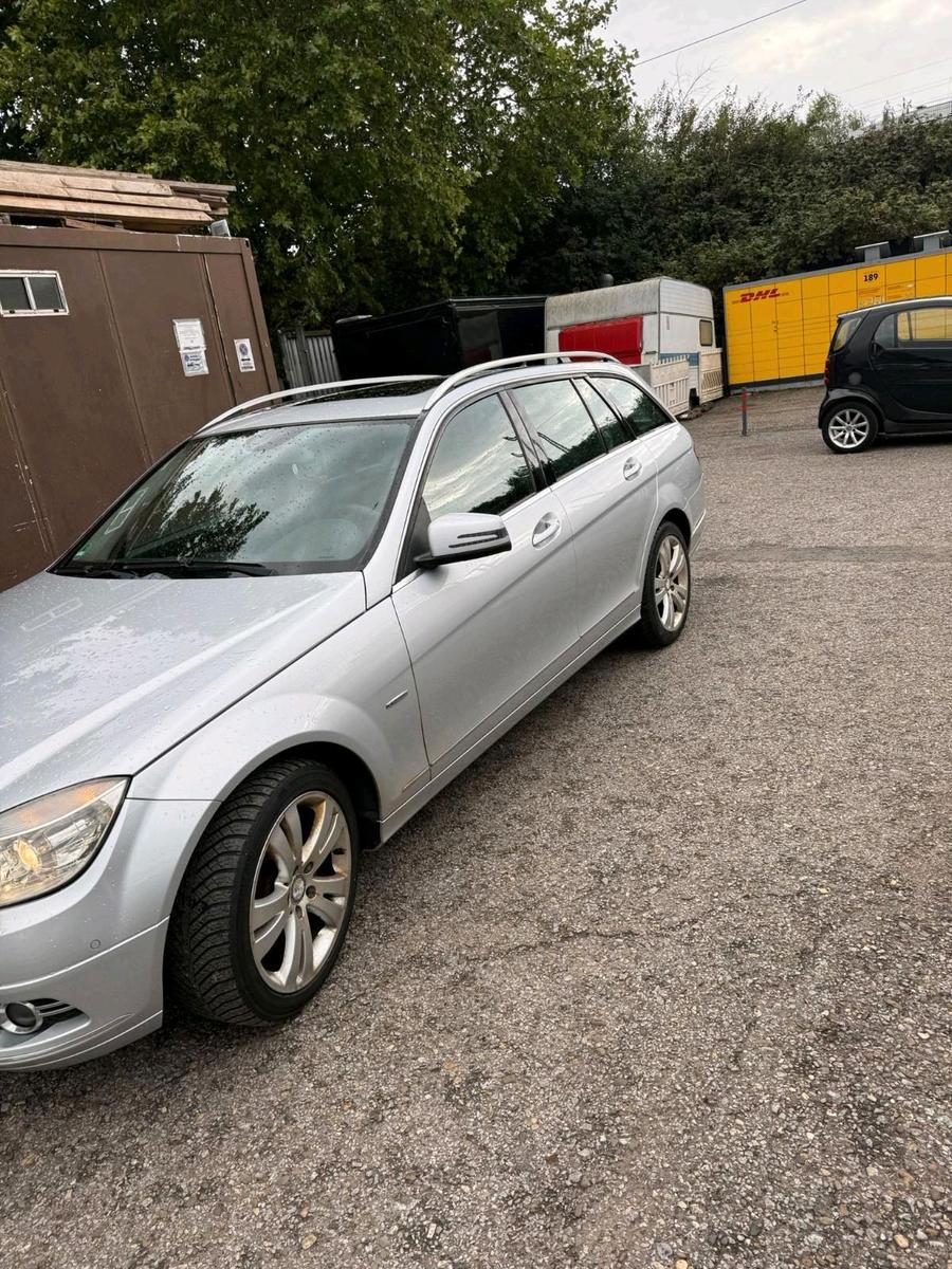 Mercedes-Benz C180 2010 — photo 7