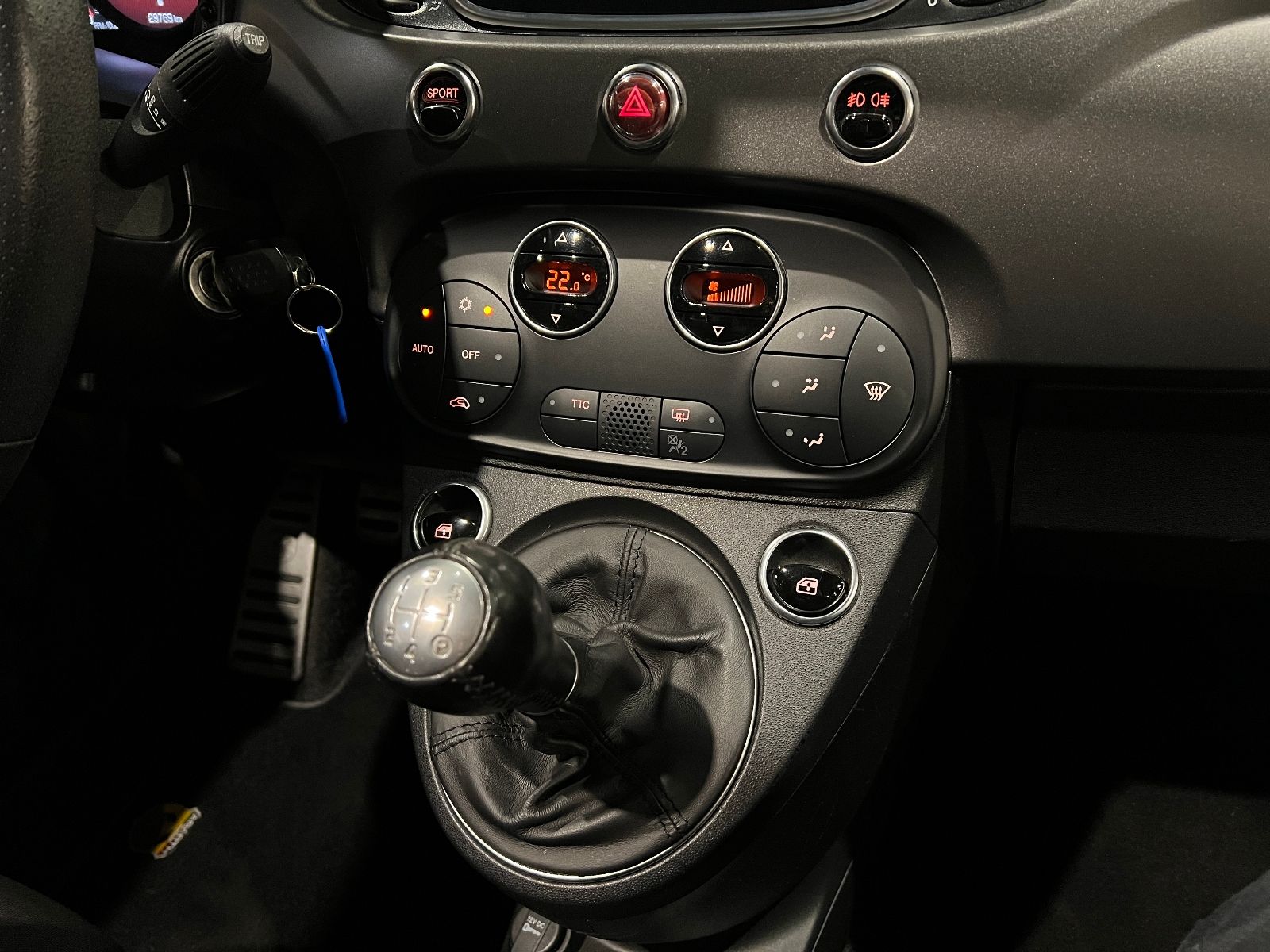 Fahrzeugabbildung Abarth 595C Pista KLIMA Navi CARPLAY PDC