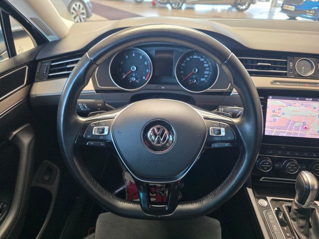 VW Passat Variant — Foto 14