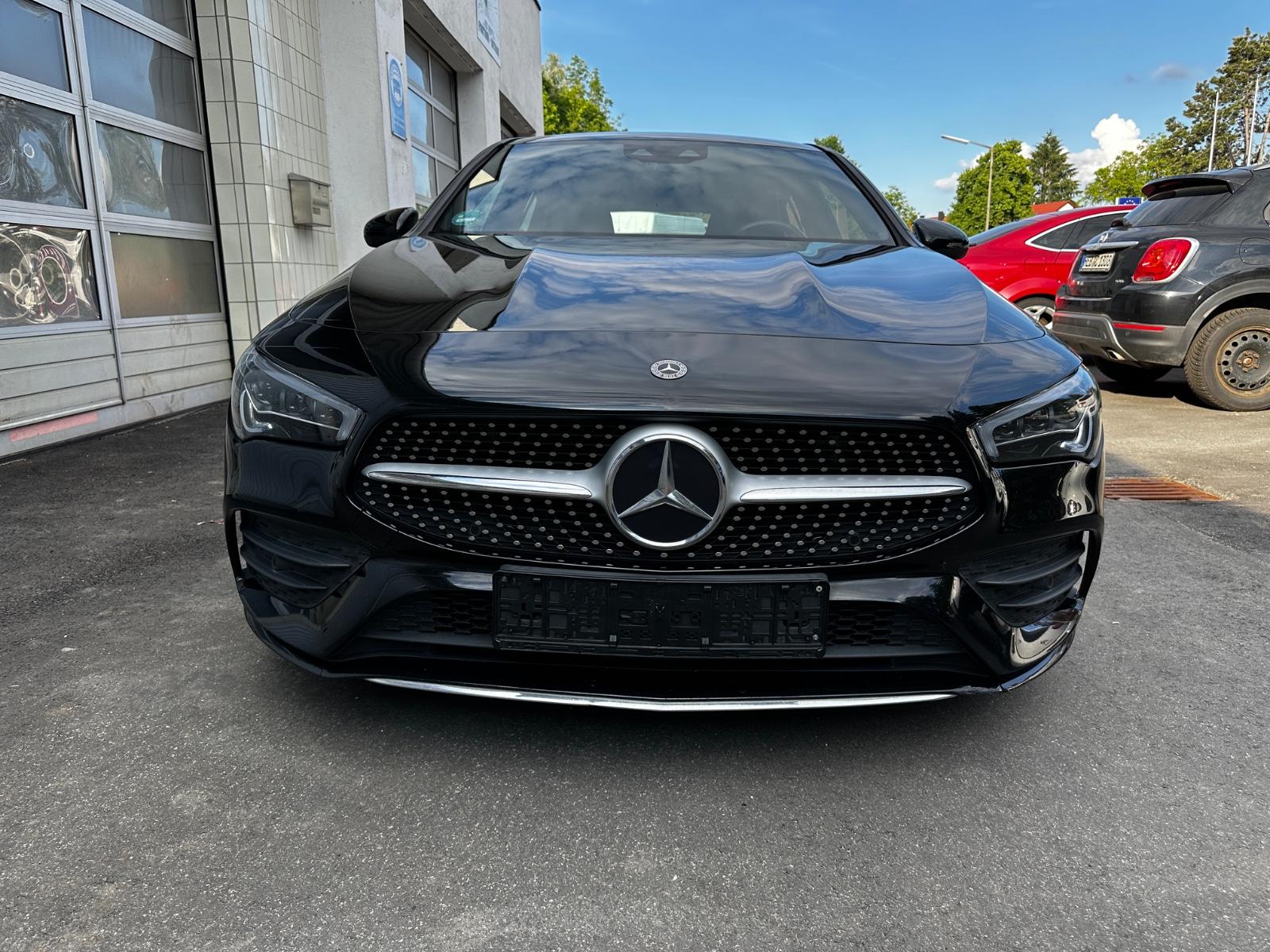 Mercedes-Benz CLA 220 Shooting Brake AMG