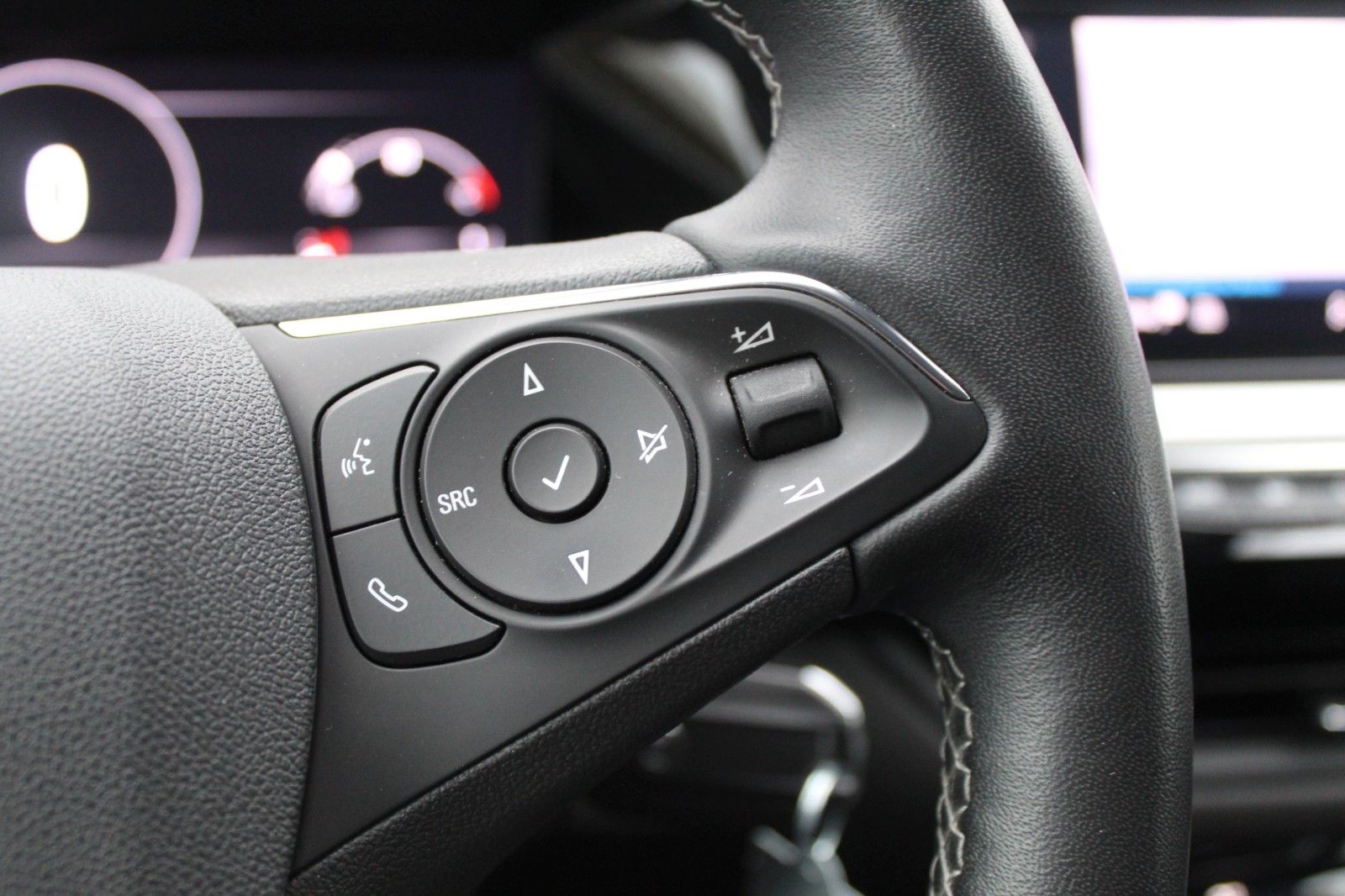 Fahrzeugabbildung Opel Grandland Elegance Navi*AHK*Intellilux