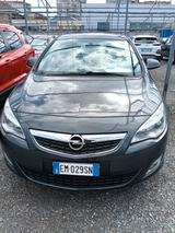 Opel Astra 1.7 CDTI 110CV 5 porte Elective - Opel Astra aus 2012 mit Diesel-Antrieb: Limousine