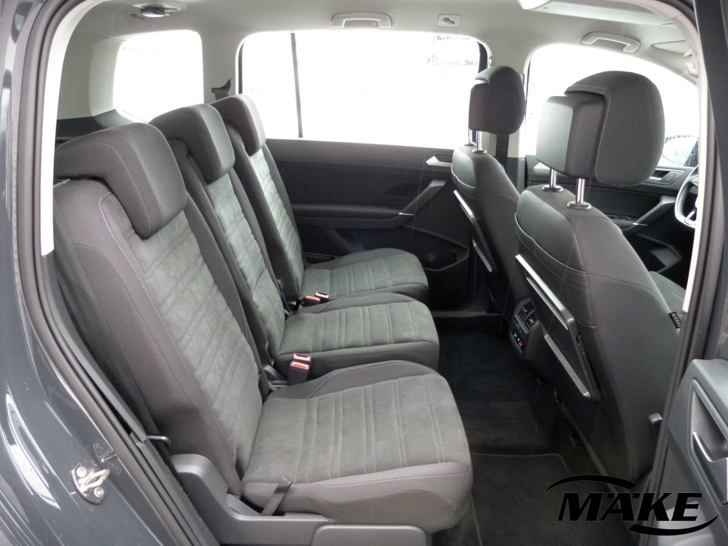 Touran 2.0 TDI DSG, ACC, LED, SHZ, Navi, Digital