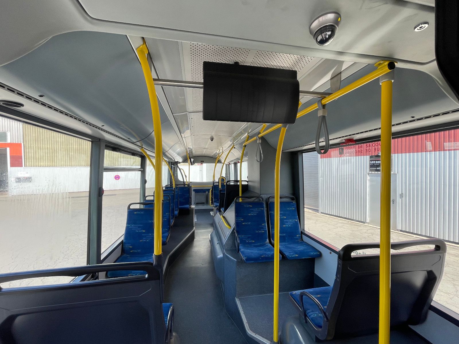 VANHOOL  2013 - Image 20 of 32