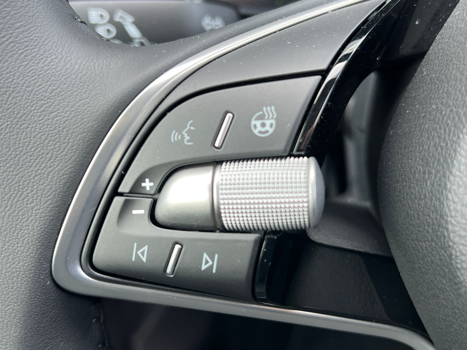 Fahrzeugabbildung SKODA Fabia Selection 1.0 TSI DSG *LED, ACC, SmartLink