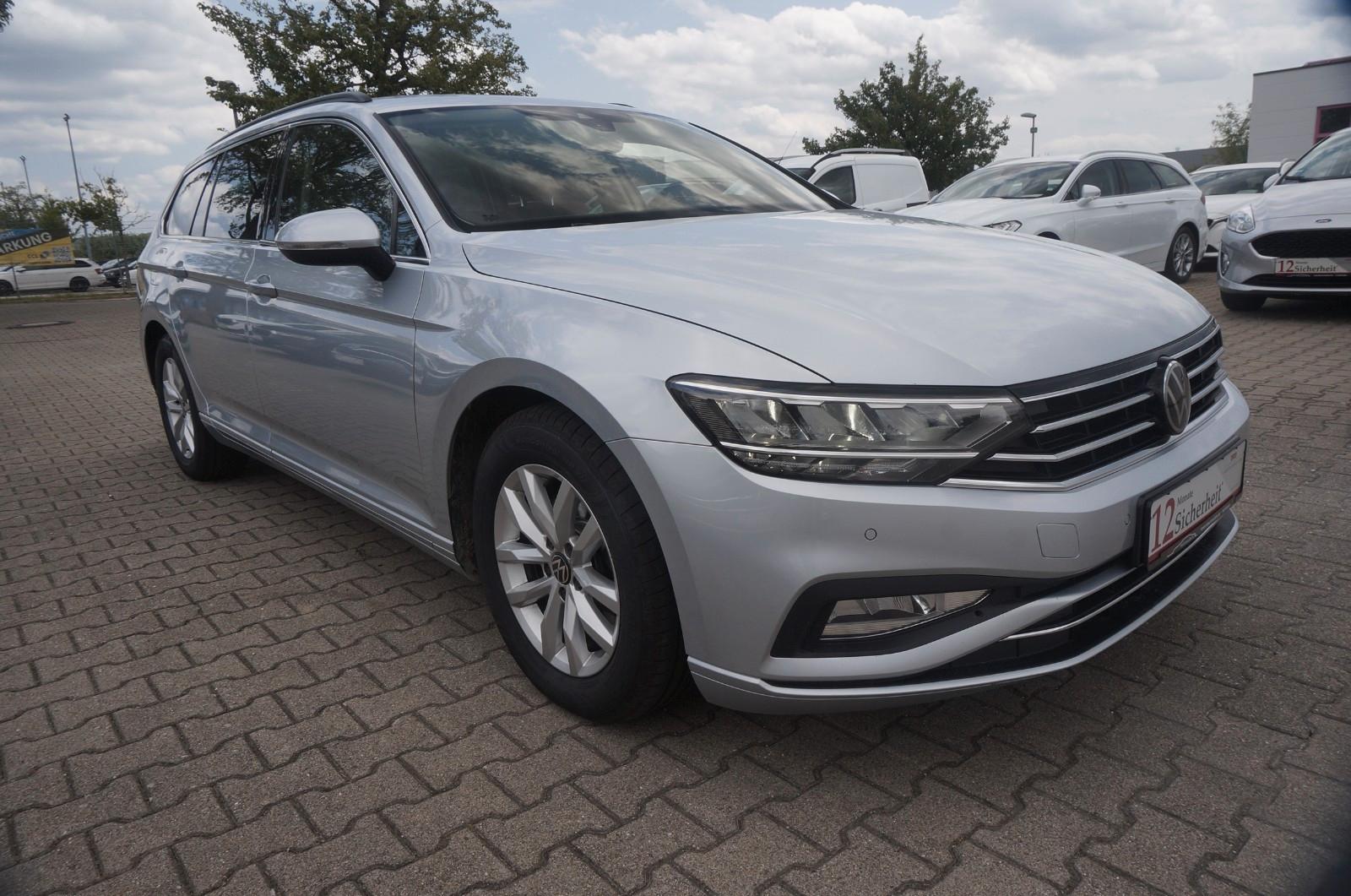 Volkswagen Passat Kom.R-Line*AUT*AHK*NAV*TOTWINK*ACC*KAMERA