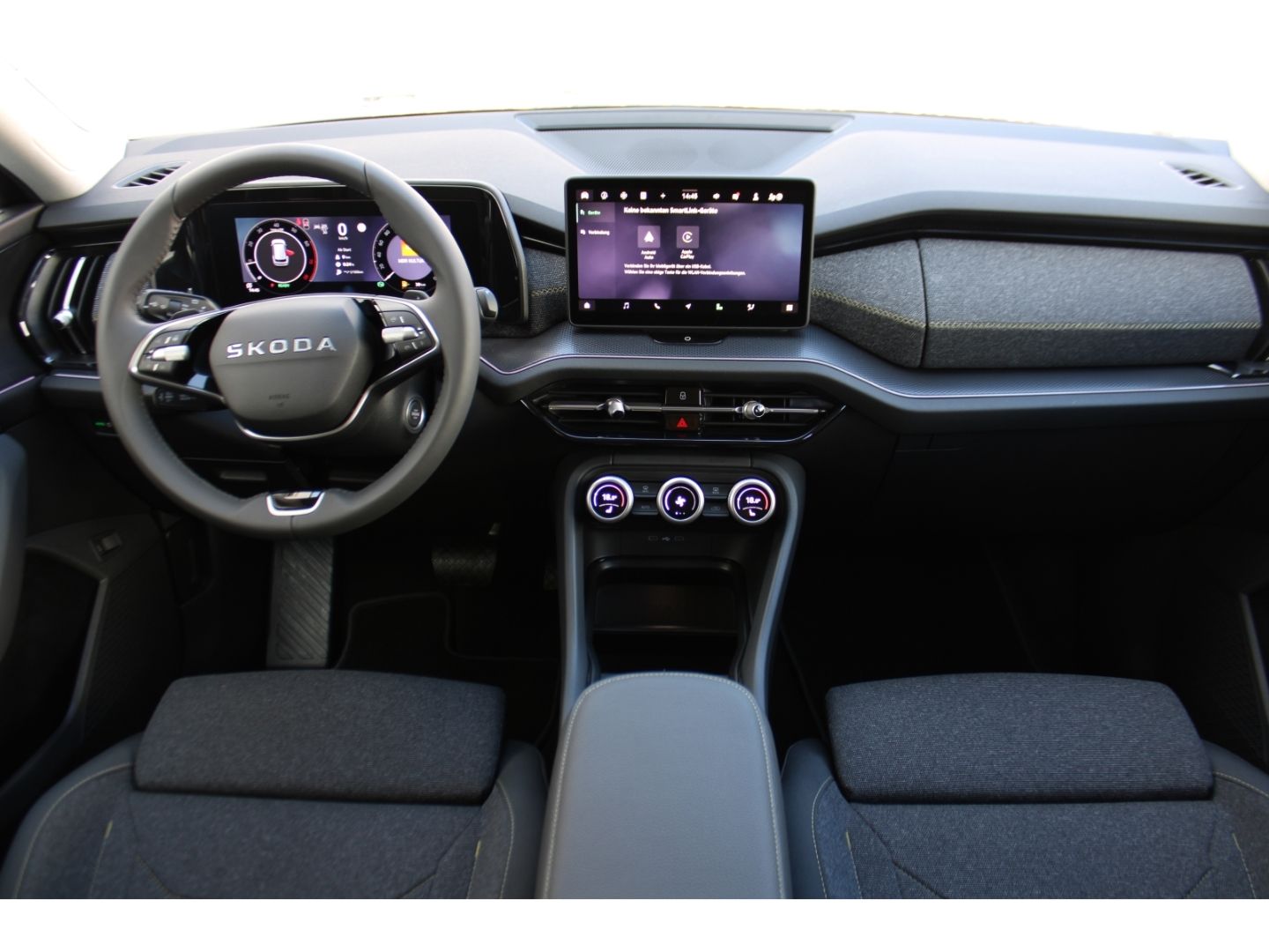 Fahrzeugabbildung SKODA Kodiaq Selection 1,5 TSI mHEV ACC AHK LED TWA RF