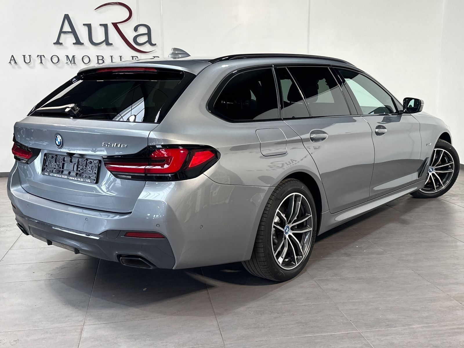 Fahrzeugabbildung BMW 530 e Touring M-Sport NAV+LED+AHK+ACC+360°+18ZO