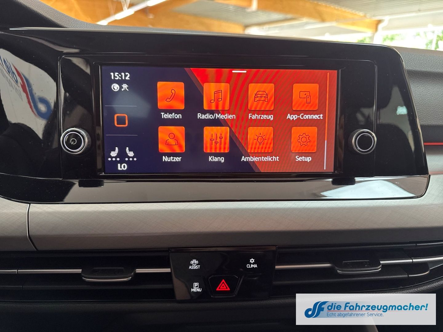 Fahrzeugabbildung Volkswagen Golf VIII Variant Life 1.0 TSI EU6d Digitales Co