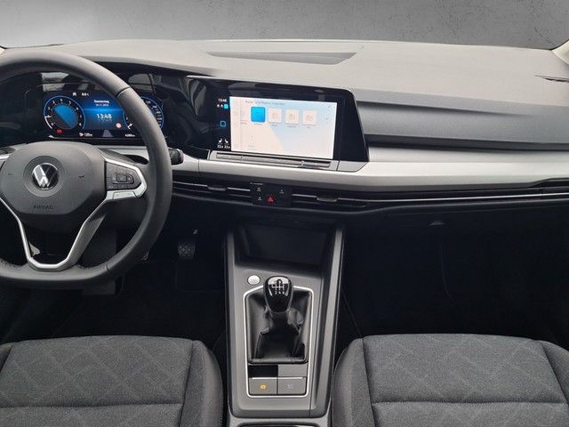 Fahrzeugabbildung Volkswagen Golf VIII Variant TSI Life LED Navi Climatronic