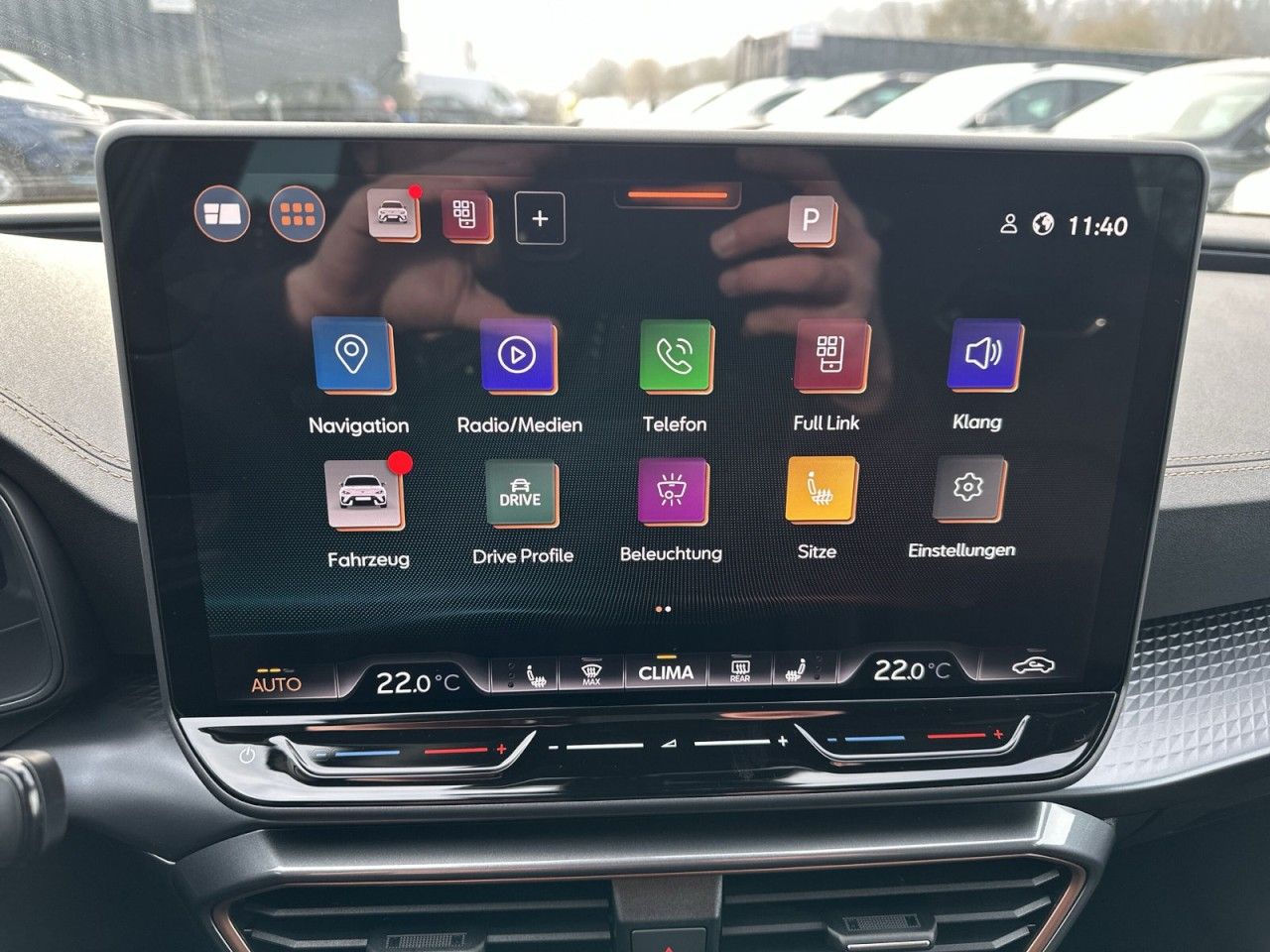 Fahrzeugabbildung CUPRA Leon Sportstourer 1.5 TSI 110 kW (150 PS) 6-Gang - mit KI generiert/bearbeitet