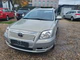Toyota Avensis Kombi 2.0 D-4D Sol - Toyota Avensis