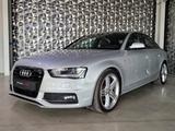 Audi A4 S-LINE *1.HAND*SHZ*PDC*NAVI*PDC*DAB*BT*MMI* - Audi A4 mit Benzin-Antrieb: Schaltgetriebe