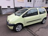 Renault Twingo sehr Guten Zustand Tüv fast... - gebrauchte Renault Twingo aus dem Jahr 2005