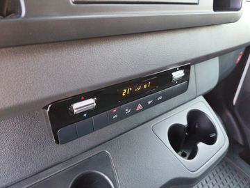 Mercedes eSprinter - 12