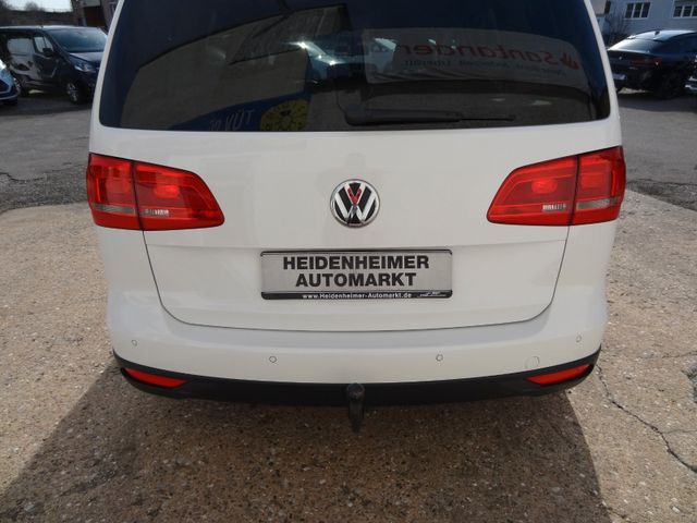 Fahrzeugabbildung Volkswagen CrossTouran/2.Hd/AHK/SitzH/140PS/PDC/Bi-Xenon/