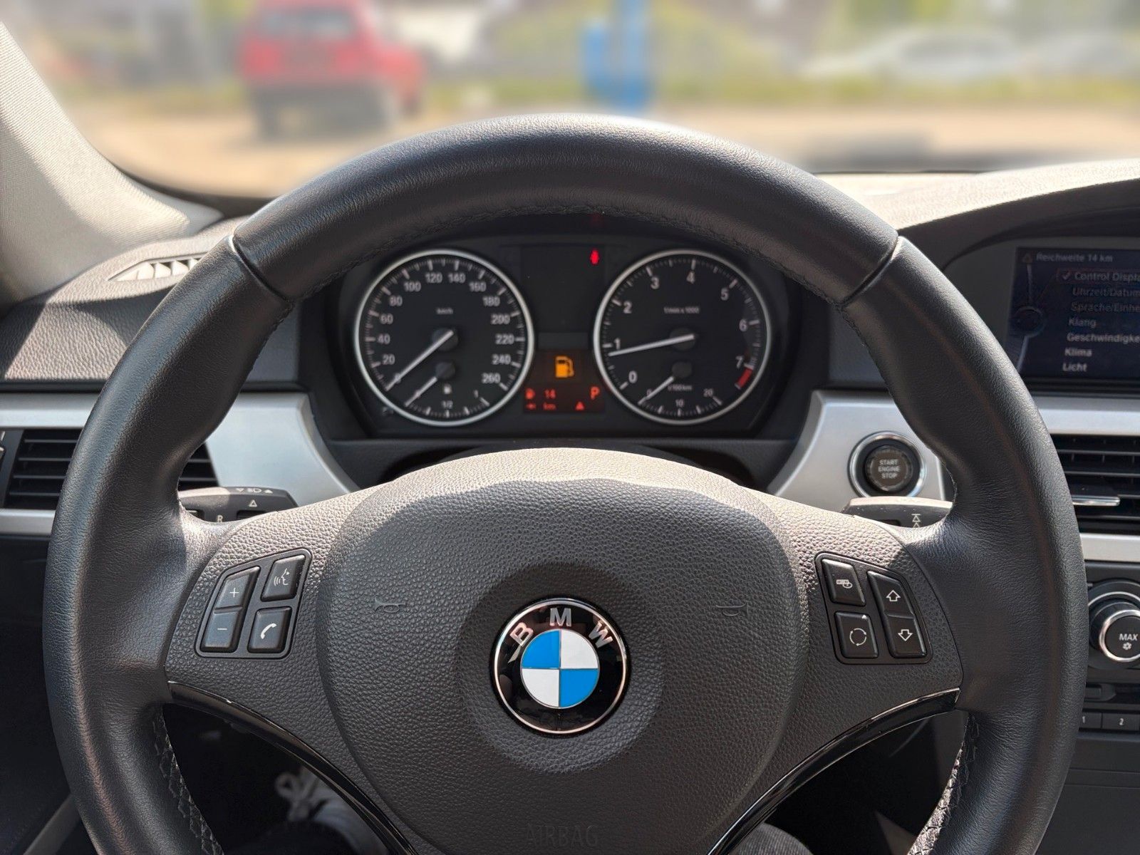 Fahrzeugabbildung BMW 3 Coupe 320i