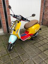 Vespa Primavera 125ccm Sean Wotherspoon Edition - ROLLER 125 CCM