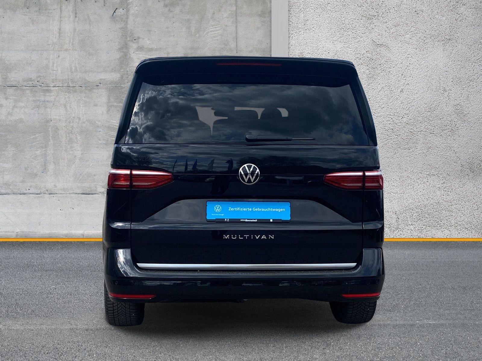 Fahrzeugabbildung Volkswagen T7 Multivan 2.0 TDI DSG Style AHK MATRIX HuD STA